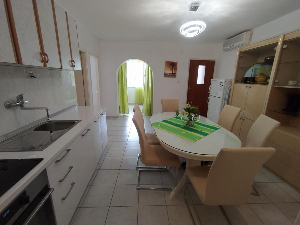 Apartmani Trubi 2 Vodice Kültér fotó