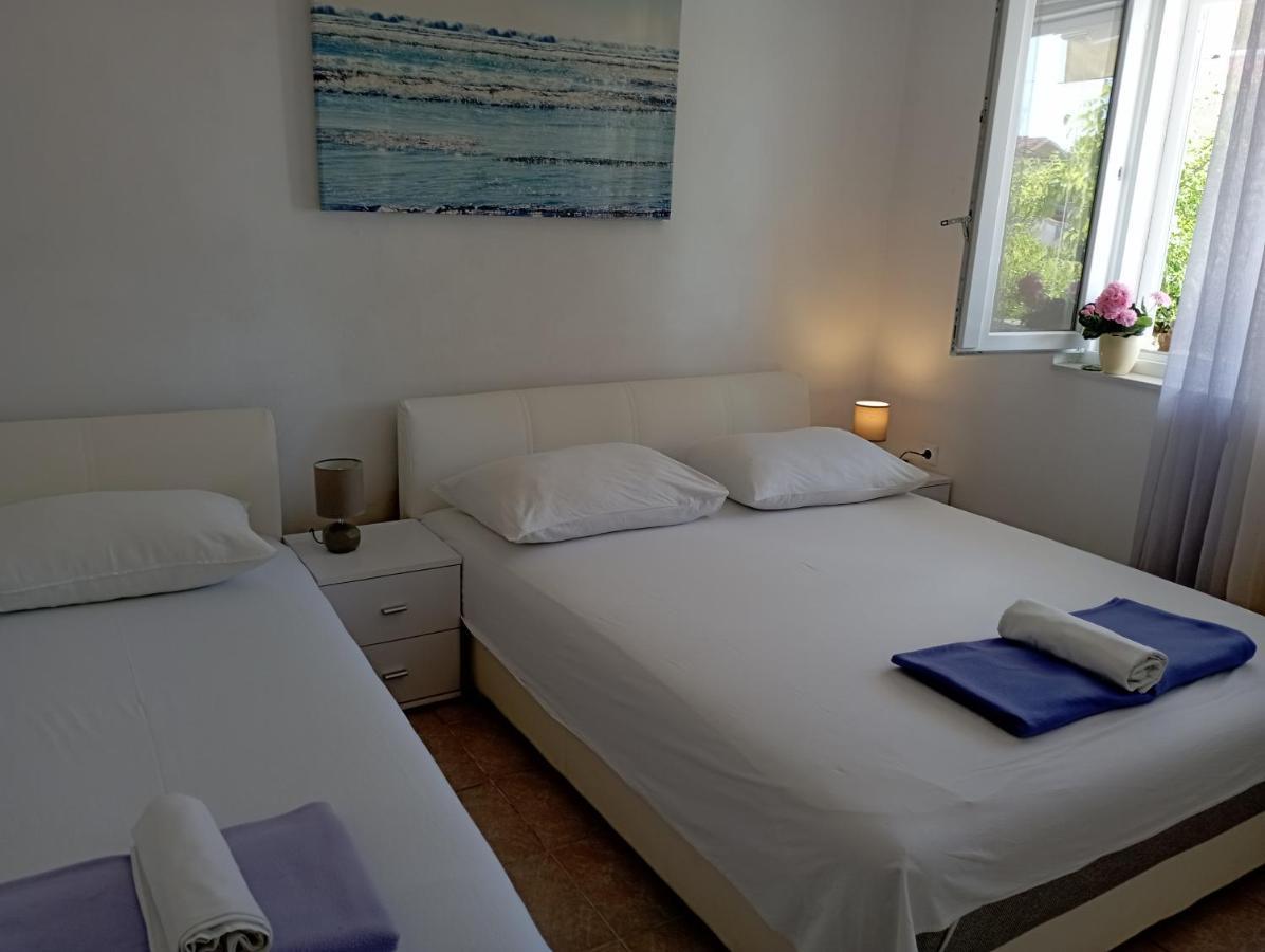 Apartmani Trubi 2 Vodice Kültér fotó